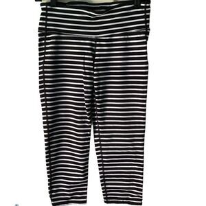 Athleta Capri Yoga Pants S